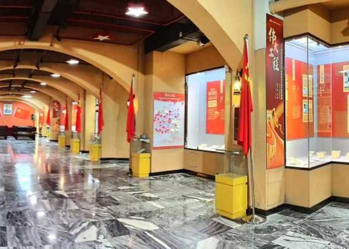 沉浸式参观走廊